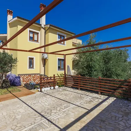 Gabi - Mdn151 By Interhome *